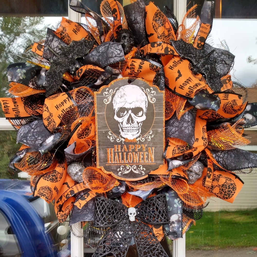 Happy Halloween wreath